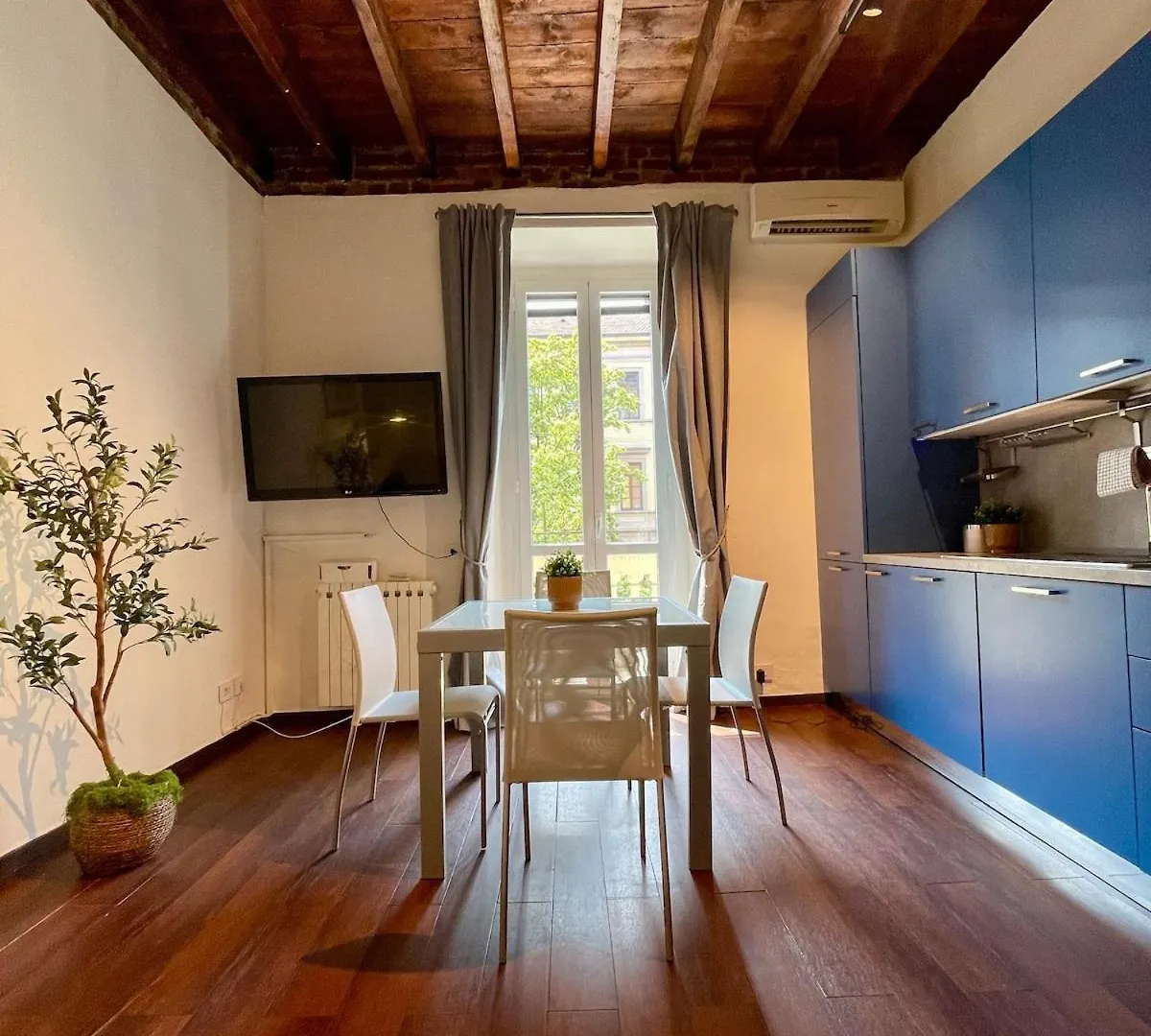 Sunny Balcony In Porta Romana Milano 0*,